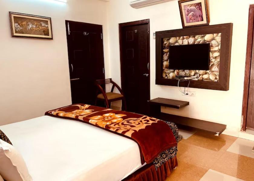 Madhya Pradesh Amarkantak Super Deluxe AC