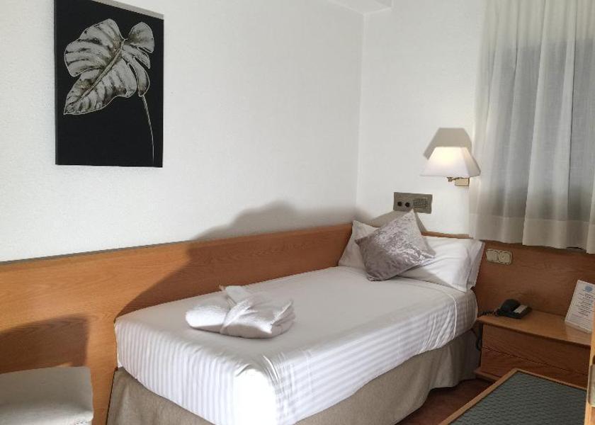 Escaldes-Engordany Escaldes-Engordany SINGLE,1 ADULT