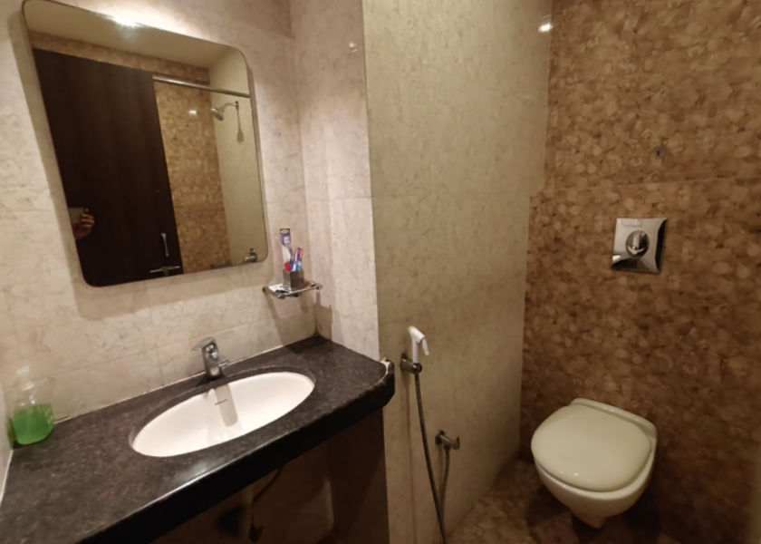 Maharashtra Ahilyanagar Deluxe AC Twin Bed Room