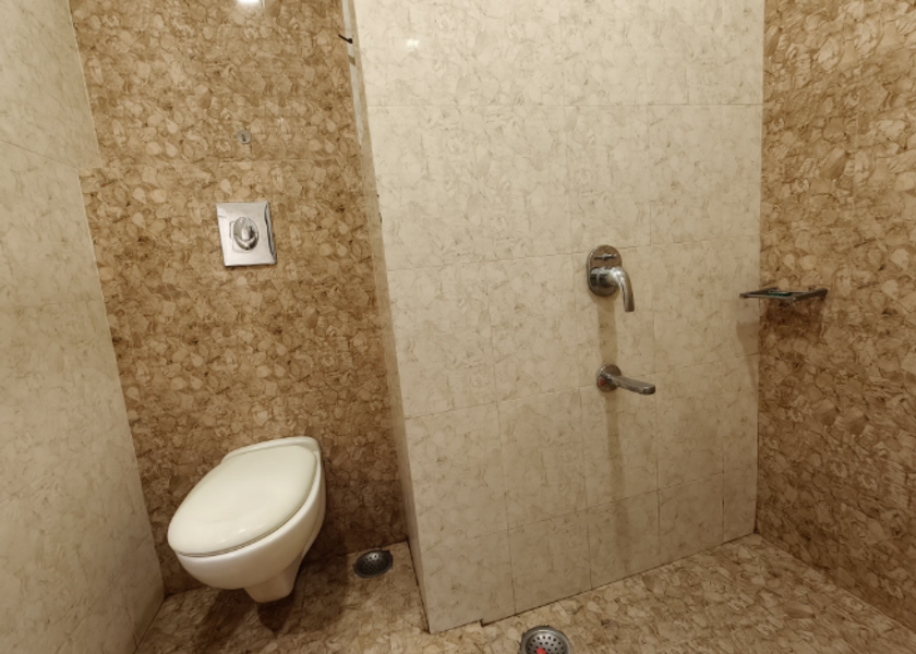 Maharashtra Ahilyanagar Deluxe AC Twin Bed Room