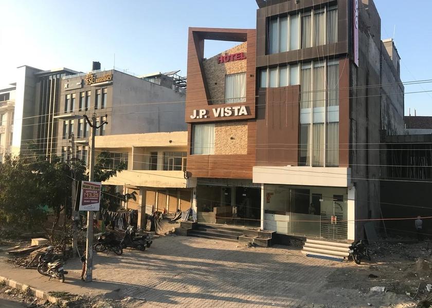 Punjab Zirakpur Hotel Exterior