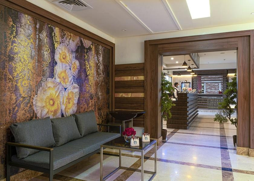  Jeddah Interior Entrance
