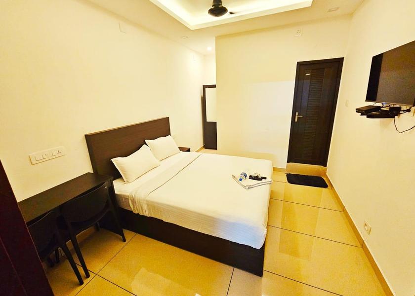 Kerala Perintalmanna Deluxe A C Room