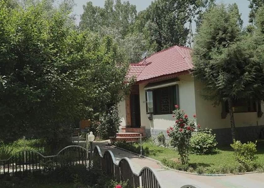 Jammu and Kashmir Srinagar Hotel Exterior