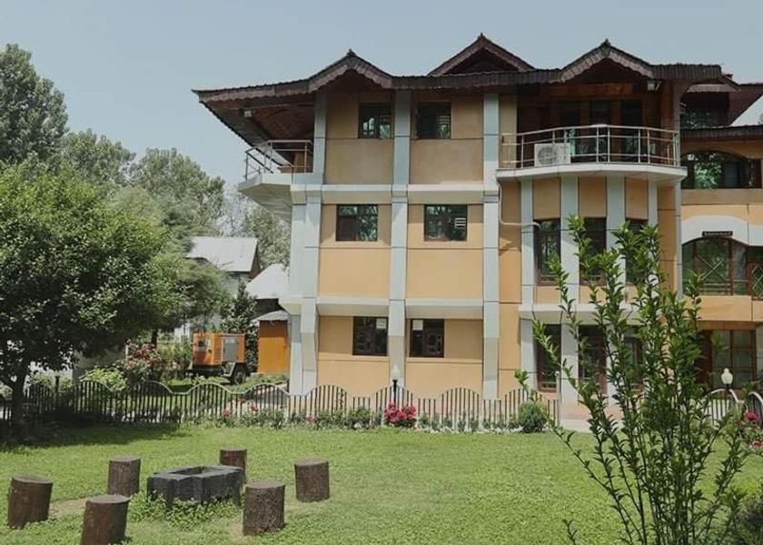 Jammu and Kashmir Srinagar Hotel Exterior