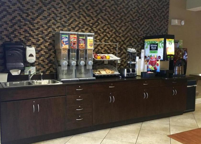 Georgia Perry Breakfast Area