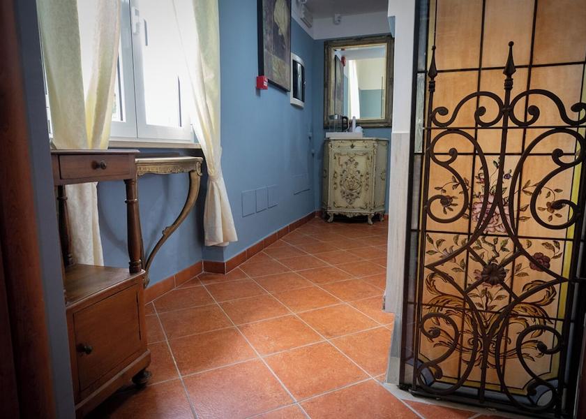 Lombardy Brunate Interior Entrance