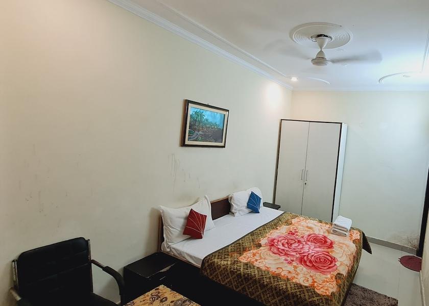 Uttar Pradesh Noida Room