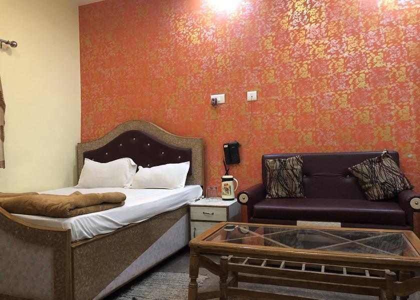 Uttar Pradesh Deoria Deluxe Room AC(No Alcohol)