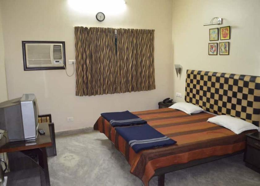 Jharkhand Pakur A/C Deluxe Room