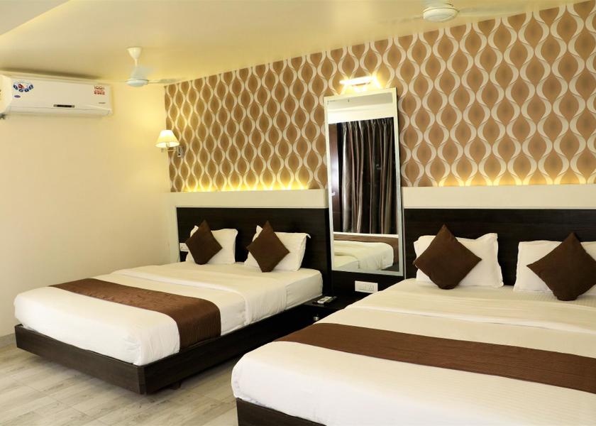 Maharashtra Thane Family Room