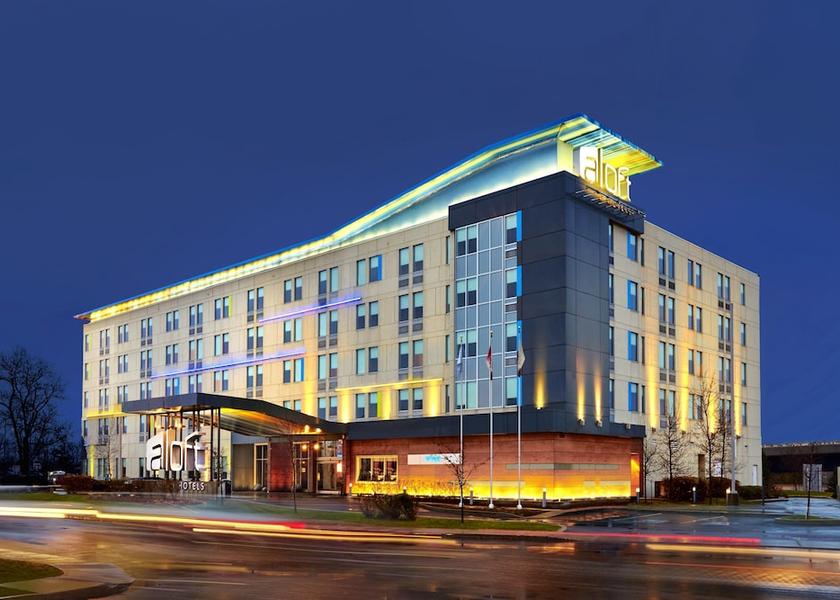 Quebec Dorval Exterior Detail