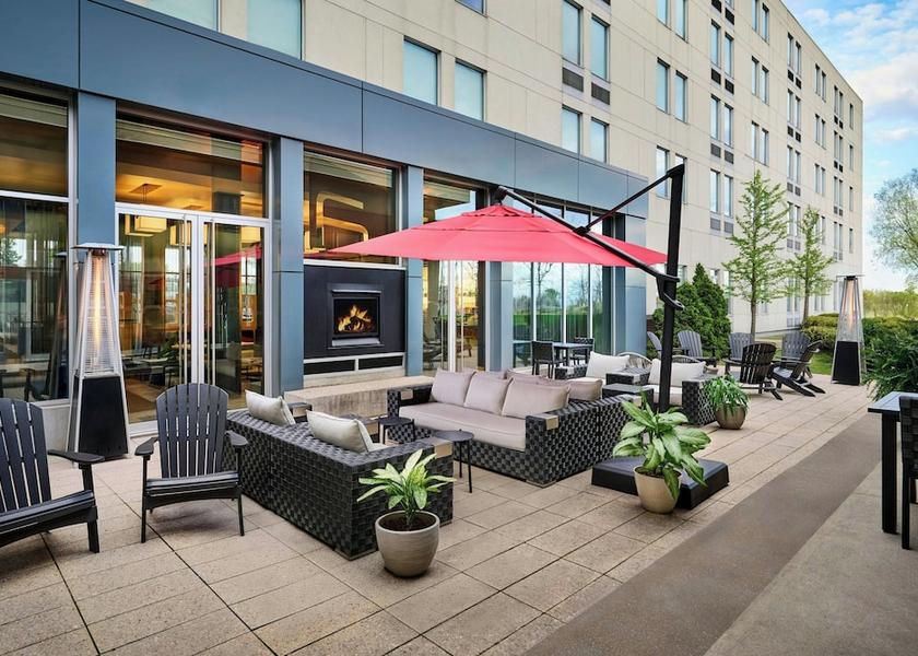 Quebec Dorval Amenity