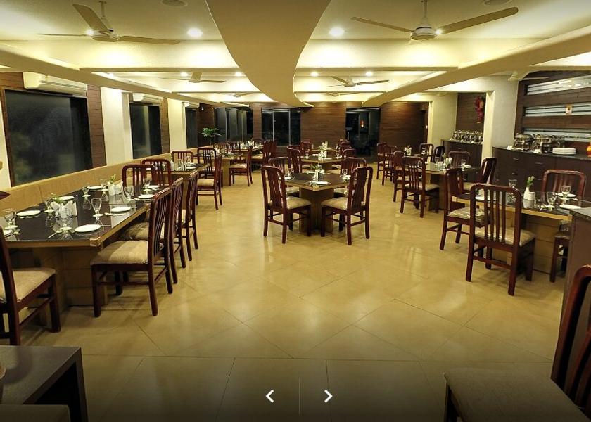 Madhya Pradesh Dr. Ambedkar Nagar Food & Dining