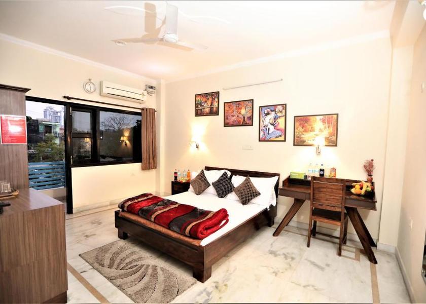 Uttar Pradesh Noida Standard AC Room
