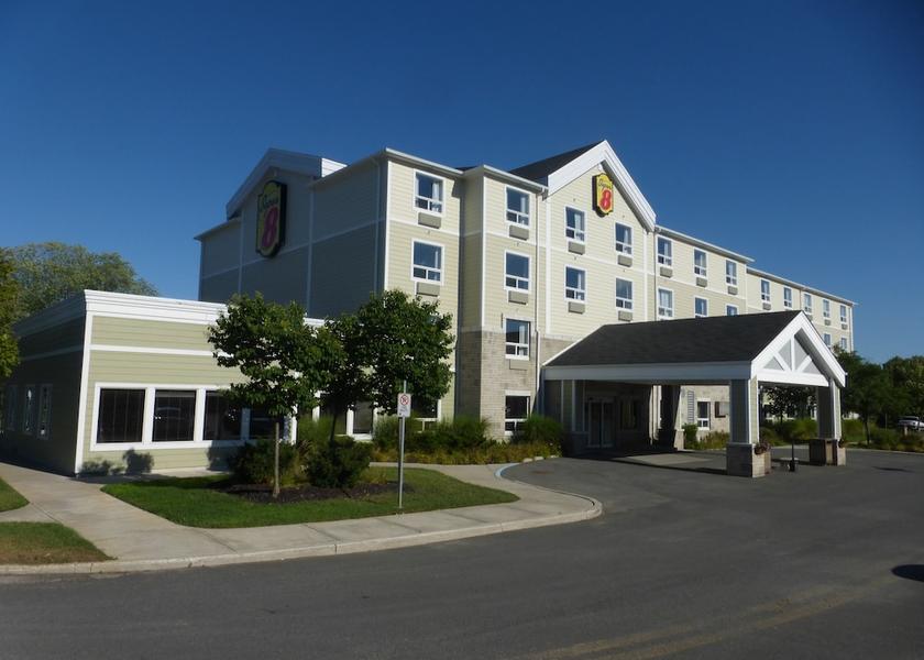 Ontario Peterborough Facade