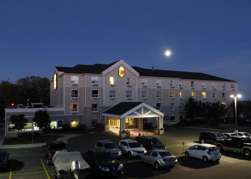 Ontario Peterborough Facade