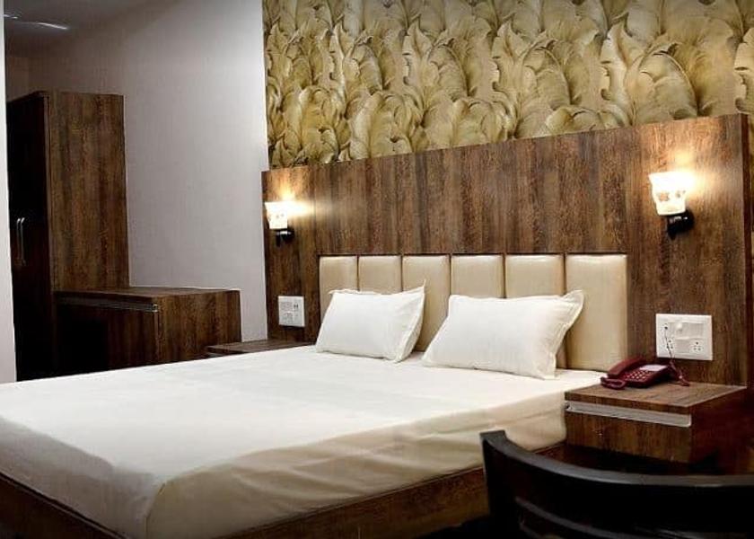 Madhya Pradesh Narsinghpur 0000315069	Suite Room