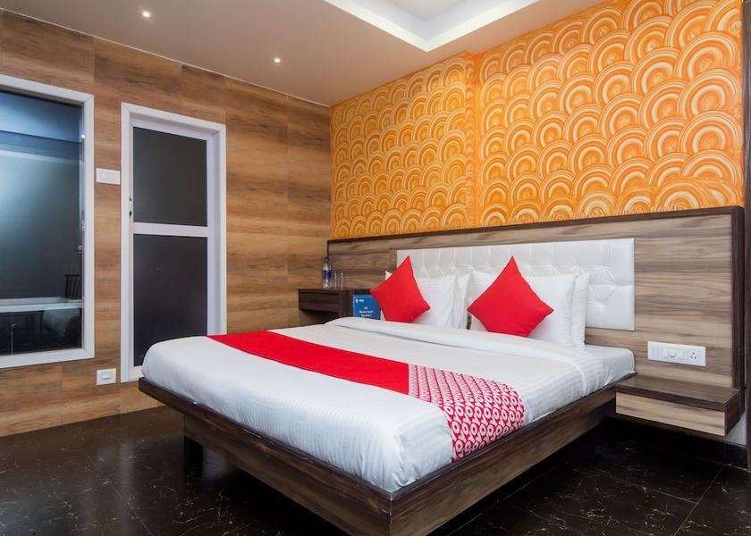 Maharashtra Thane Room