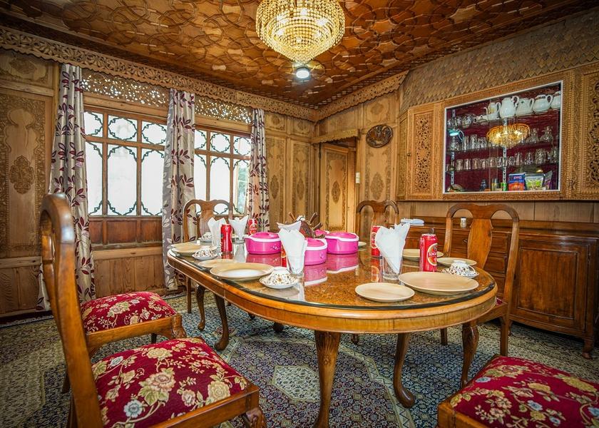 Jammu and Kashmir Srinagar Food & Dining