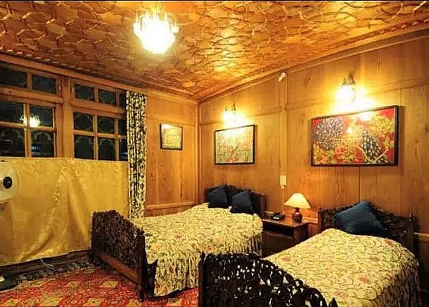 Jammu and Kashmir Srinagar Room