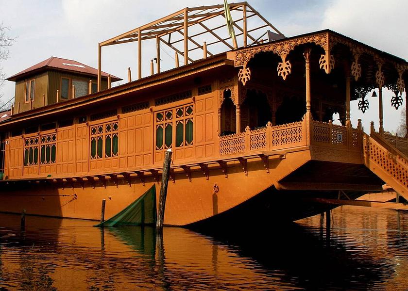 Jammu and Kashmir Srinagar Hotel Exterior