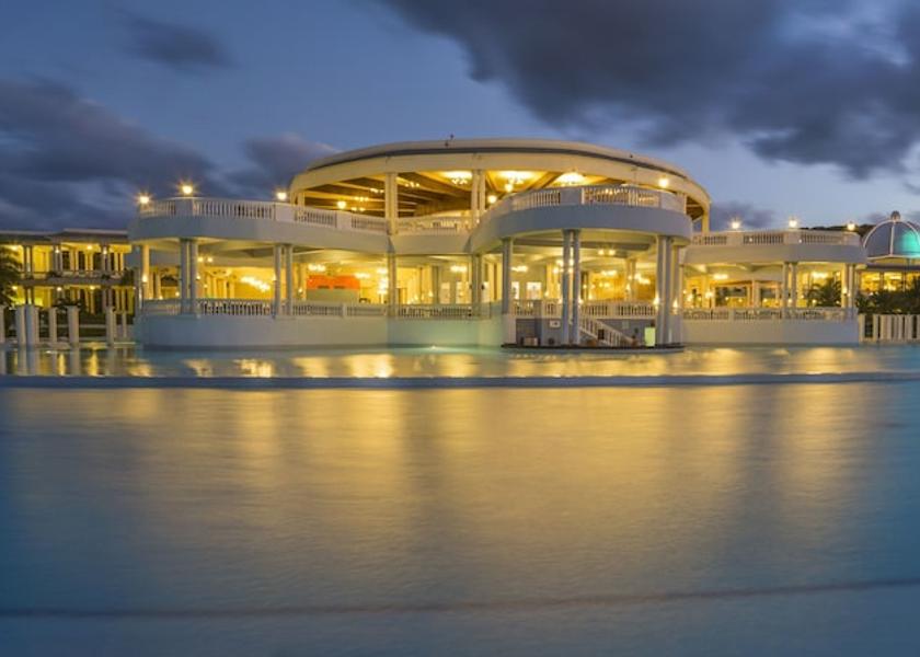 Saint James Lucea Pool