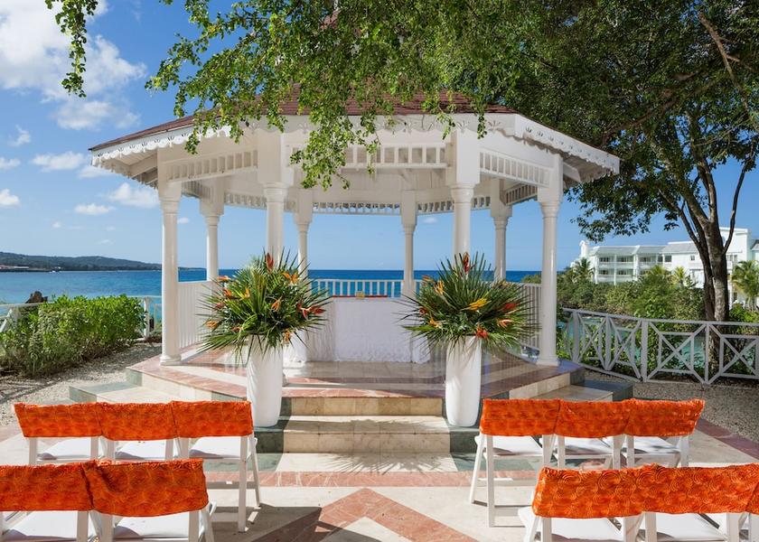 Saint James Lucea Amenity