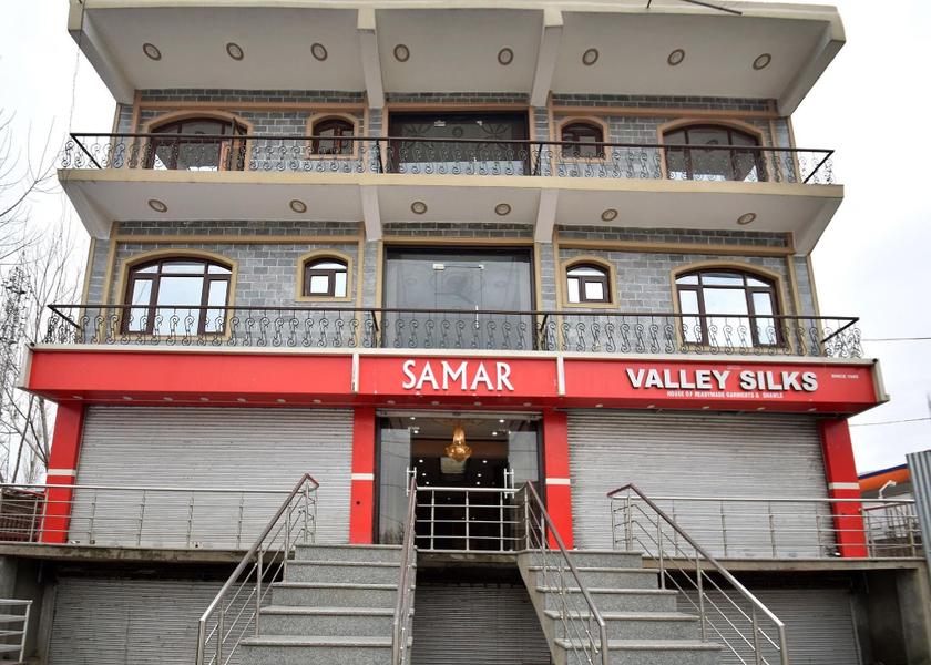 Jammu and Kashmir Srinagar Hotel Exterior