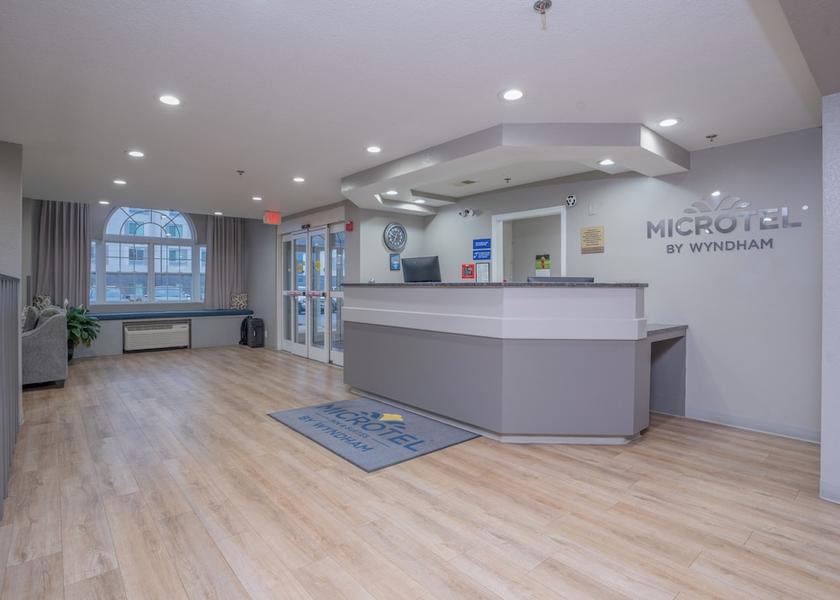 Alabama Albertville Lobby