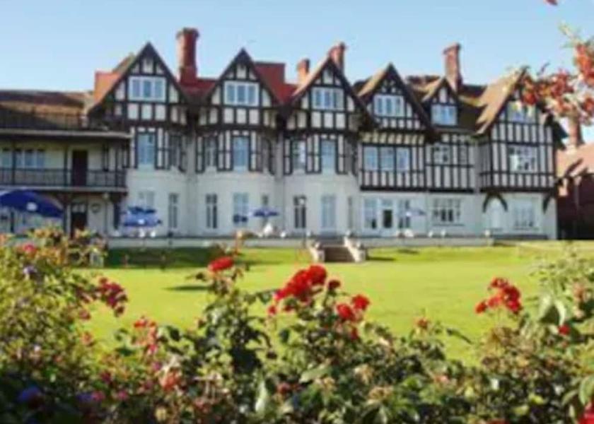 England Cromer Exterior Detail
