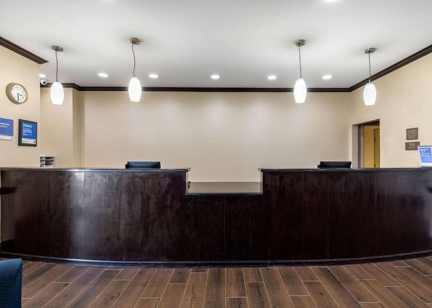 Texas Cedar Hill Lobby