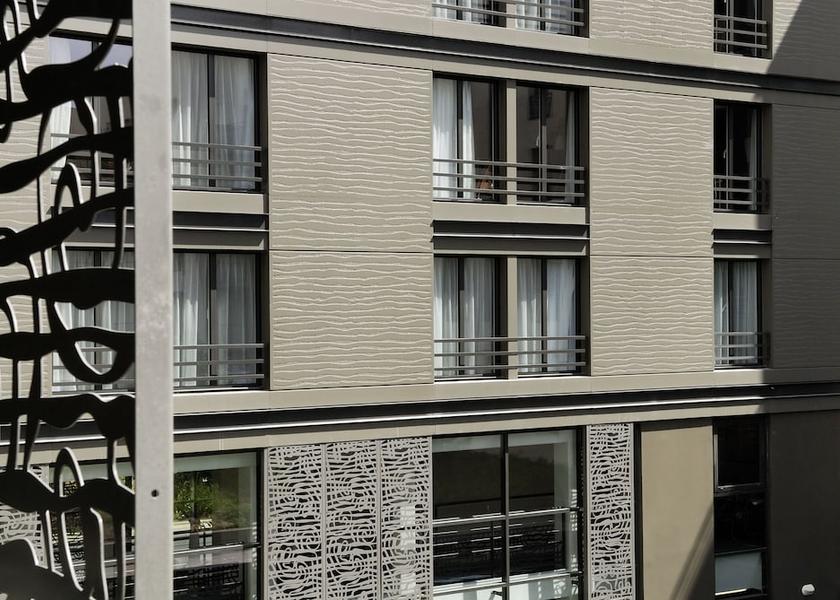 Nouvelle-Aquitaine Bordeaux Facade