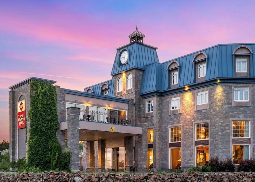 New Brunswick Edmundston Exterior Detail