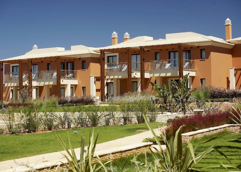 Faro Lagoa Front of property
