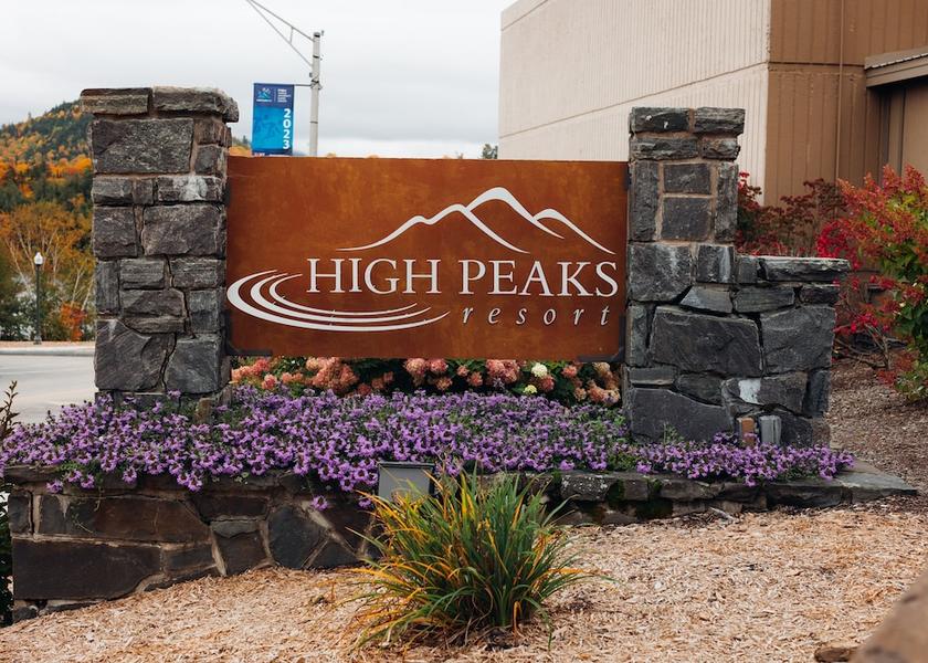 New York Lake Placid Exterior Detail