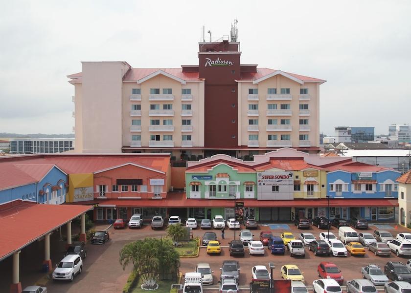 Colon Colon Entrance