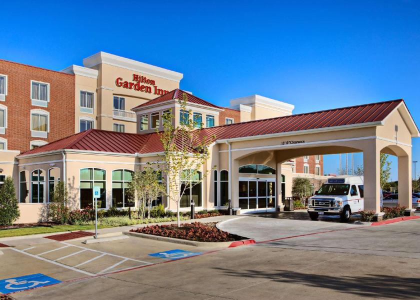 Texas Grapevine Hotel Exterior