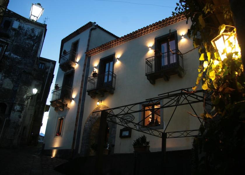 Sicily Castiglione Di Sicilia Facade