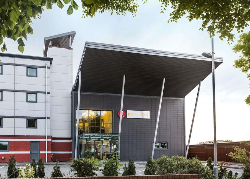 England Oldbury Exterior Detail