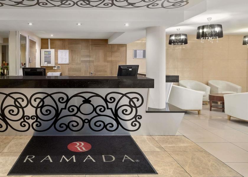 England Oldbury Lobby