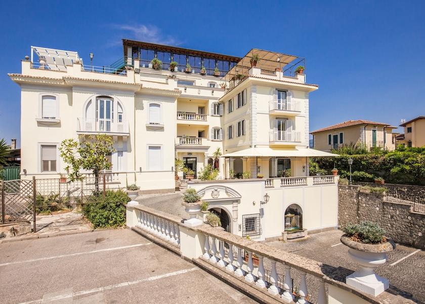 Lazio Castel Gandolfo Facade