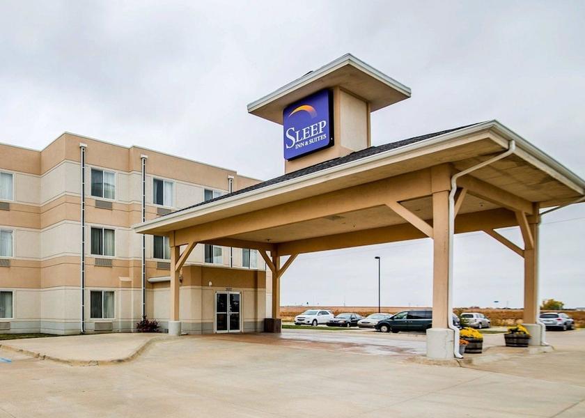 Kansas Salina Exterior Detail