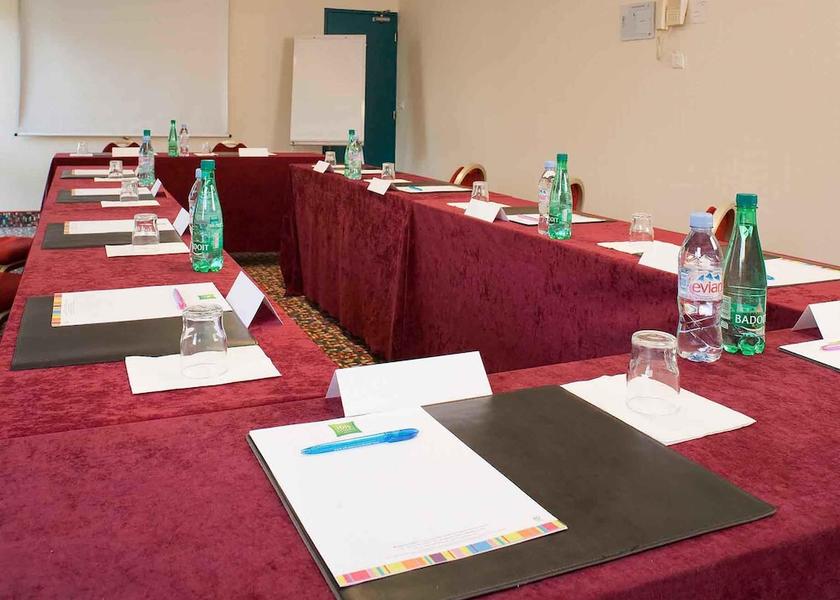 Centre-Loire Valley La Chapelle-Saint-Mesmin Meeting Room