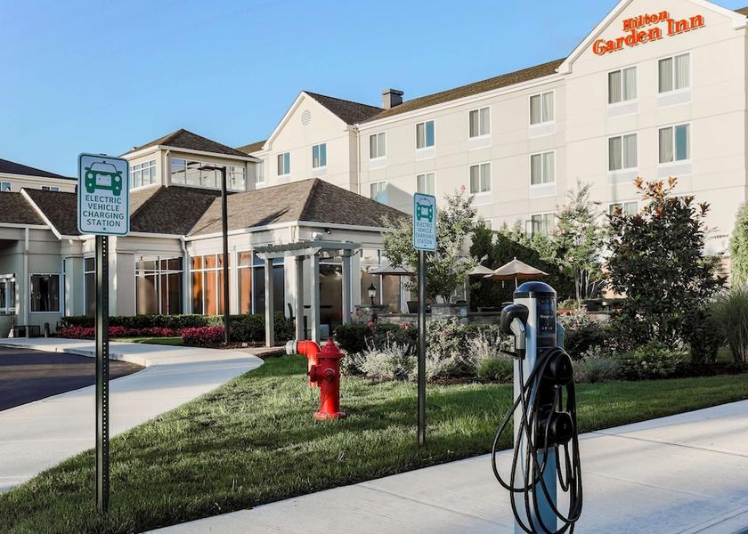 New York Plainview Exterior Detail