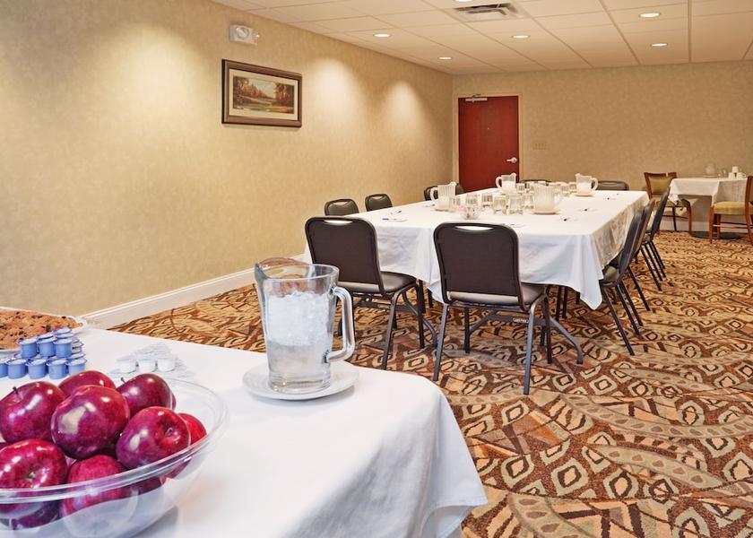 North Carolina Southern Pines Meeting Room