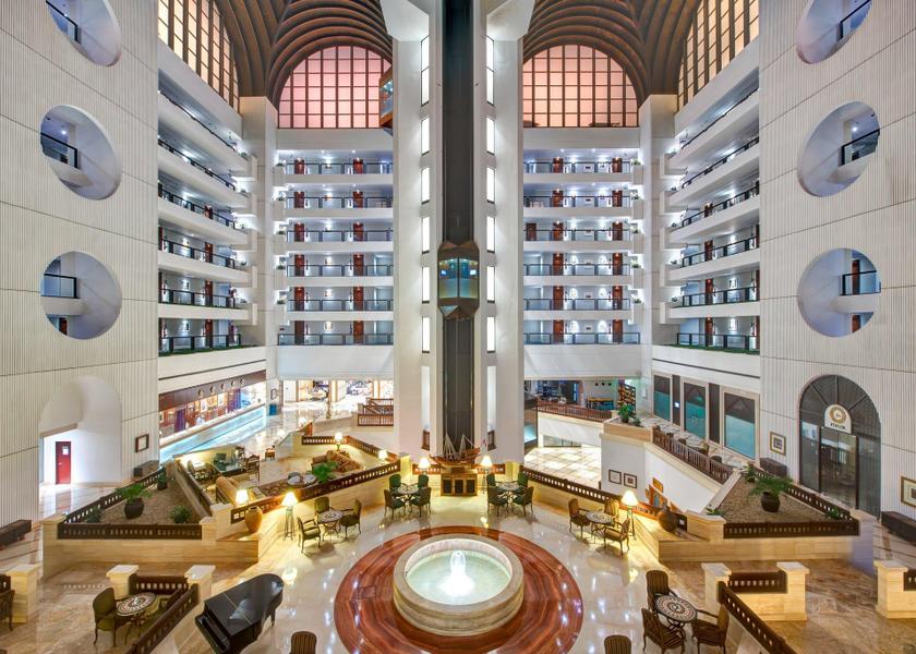  Muscat exterior view