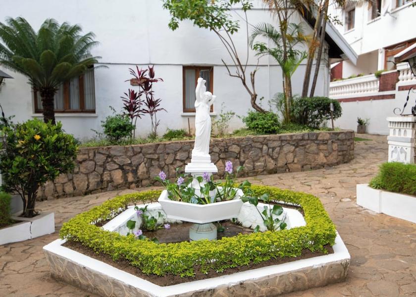  Antananarivo Exterior Detail