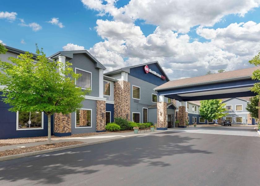 New York Victor Exterior Detail