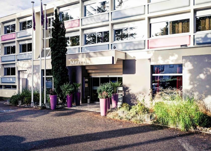 Auvergne-Rhone-Alpes Charbonnieres-Les-Bains Exterior Detail